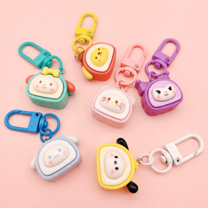 9. Gantungan Kunci Sanrio Roti Gulung Lucu - Image 2